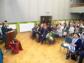 Pokaż zdjęcie: Uczestnicy obchodów 20-lecia działalności Środowiskowego Domu Samopomocy w Środzie Wielkopolskiej