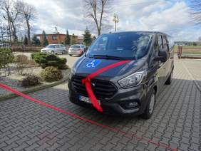Pokaż zdjęcie: Uroczystość przekazania busa na rzecz podopiecznych Środowiskowego Domu Samopomocy w Odolanowie