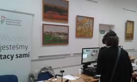 Pokaż zdjęcie: Testowanie Googli VR na stanowisku Oddziału Śląskiego PFRON