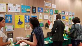 Pokaż zdjęcie: Wystawa prac uczniów z niepełnosprawnościami ze Specjalnego Ośrodka Szkolno-Wychowawczego w Skawinie