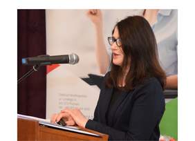 Pokaż zdjęcie: Wystąpienie Doroty Habich, p.o. Prezesa Zarządu PFRON podczas konferencji w Szamotułach pt.: „Spółdzielnie socjalne jako sposób na przeciwdziałanie bierności zawodowej osób niepełnosprawnych”