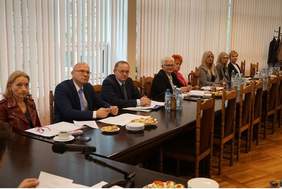 Pokaż zdjęcie: Dyrektor Oddziału Świętokrzyskiego PFRON Andrzej Michalski na posiedzeniu WRDS