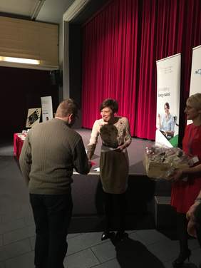 Pokaż zdjęcie: Wręczyliśmy nagrody placówkom podczas „Gwiazdki dla Gwiazd”