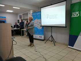 Pokaż zdjęcie: Uroczyste otwarcie "Dnia Seniora"