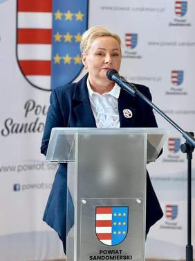 Pokaż zdjęcie: Pani minister Baranowska