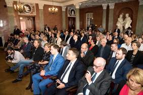 Pokaż zdjęcie: Uczestnicy gali regionalnej XII edycji Konkursu Lodołamacze