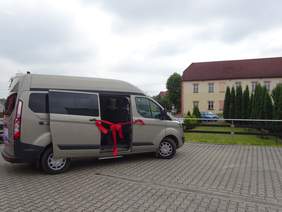 Pokaż zdjęcie: Przekazanie busa dla podopiecznych Środowiskowego Domu Samopomocy we Włoszakowicach