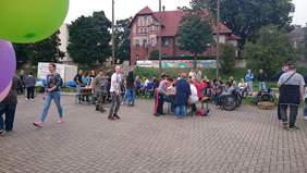 Pokaż zdjęcie: Piknik towarzaszący odsłonięciu muralu Fundacji DOM z Opola