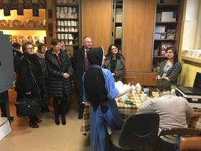 Pokaż zdjęcie: Dorota Habich, p.o. Prezesa Zarządu PFRON z wizytą w Spółdzielni Socjalnej „Talent"