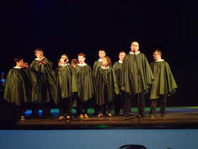 Występ muzyczny uczestników WTZ