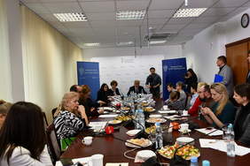 Pokaż zdjęcie: Śniadanie prasowe