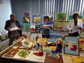 Pokaż zdjęcie: Wojewódzka Komisja Konkursowa XVI edycji Konkursu Plastycznego „Sztuka Osób Niepełnosprawnych"