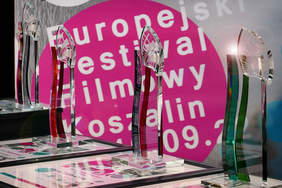 Pokaż zdjęcie: Statuetka - nagroda festiwalu