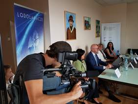 Pokaż zdjęcie: Konferencja prasowa inaugurująca XIV edycję Konkursu i Kampanii "Lodołamacze"