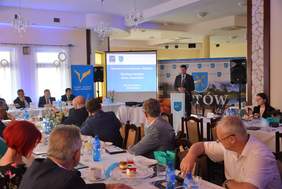 Pokaż zdjęcie: wystąpienie Zastępcy Dyrektora Departamentu Gospodarki Ziemią w Ministerstwie Rolnictwa