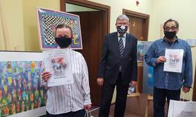 Pokaż zdjęcie: na zdjęciu: Monika Olbromska i Marek Repliński - laureaci, Władysław Skwarka Dyrektor Oddziału Łódzkiego PFRON