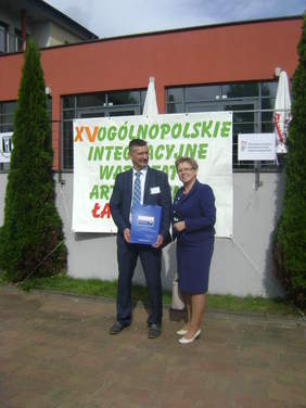 Pokaż zdjęcie: Przewodniczący PSONI w Koszalinie Dariusz Sokalski i przedstawiciel PFRON Marzenna Marciuniuk