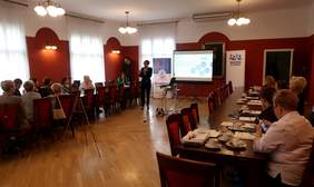 Pokaż zdjęcie: Wystąpienie Anny Skupień, dyrektor Oddziału Wielkopolskiego PFRON podczas konferencji pt.: „Mój wpływ na ochronę zdrowia w województwie wielkopolskim”