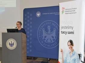 Pokaż zdjęcie: Agnieszka Czapska kierownik działu ds. osób niepełnosprawnych MOPR Lublin, absolwent I edycji studiów podyplomowych „Specjalista ds. zarządzania rehabilitacją”