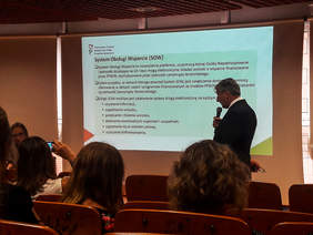 Pokaż zdjęcie: Wystąpienie Dyrektora Oddziału Śląskiego PFRON Jana Wrońskiego