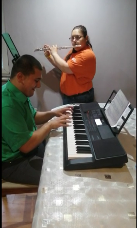 Pokaż zdjęcie: Duet Daniel i Lila
