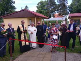 Pokaż zdjęcie: Poświęcenie oraz otwarcie ścieżki dydaktyczno-edukacyjnej. fot. M. Bujarski