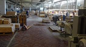 Pokaż zdjęcie: stanowiska pracy produkujące stolarkę budowlaną oraz galanterię drewnianą