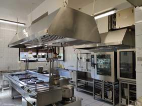 Pokaż zdjęcie: Wyposażenie kuchni