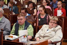 Uczestnicy XIX Sesji Osób Niepełnosprawnych