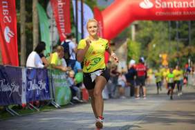 Pokaż zdjęcie: Joanna Kołdras - przedstawiciel Małopolskiego Oddziału PFRON (fot. Paweł Dutka)