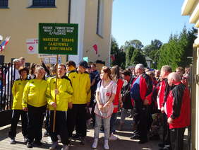 Pokaż zdjęcie: Przed wymarszem na stadion