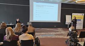 Pokaż zdjęcie: Ekspertka z Polskiego Towarzystwa Stomatologicznego prof. dr hab. n. med. Karolina Gerreth omawia dostępność usług w gabinetach stomatologicznych.