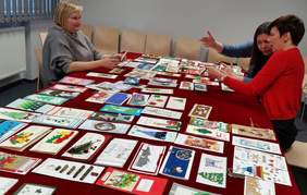 Pokaż zdjęcie: Wielkopolska Komisja Konkursu na kartkę bożonarodzeniową