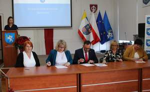 Umowa została podpisana z przedstawicielami powiatu jędrzejowskiego