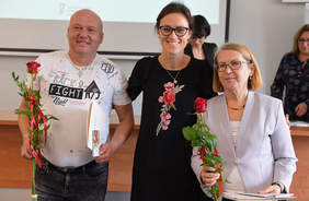 Pokaż zdjęcie: Pani Anna Napiórkowska - Pełnomocnik Wojewody Kujawsko-Pomorskiego z laureatami konkursu