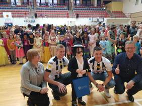 Pokaż zdjęcie: Integracyjny bal  „Radość Wasza - Radość Nasza” w Nowym Sączu