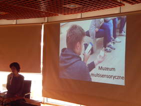 Pokaż zdjęcie: Wykład Dagmary Stanosz z Muzeum Śląskiego