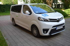 Pokaż zdjęcie: Samochód dostosowany do przewozu Osób