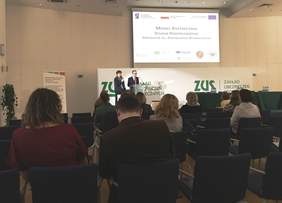 Uczestnicy seminarium podczas wykładu przedstawiciela niemieckiej firmy ubezpieczeniowej Deutsche Gesetzliche Unfallversicherung e.V.