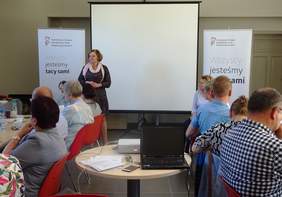 Dyrektor Kujawsko-Pomorskiego Oddziału PFRON - Aleksandra Gierej - podczas spotkania z WTZ-ami