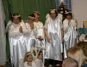 Pokaż zdjęcie: Jasełka w wykonaniu podopiecznych Stowarzyszenia „Promyk”