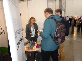 Pokaż zdjęcie: stoisko PFRON w strefie doradczej