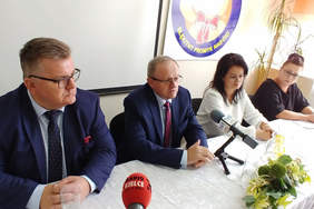 Pokaż zdjęcie: Konferencja prasowa