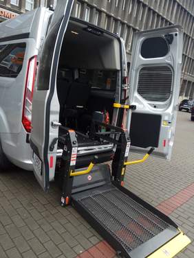 Pokaż zdjęcie: Oprzyrządowanie samochodu