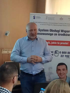 Pokaż zdjęcie: Ekspert PFRON Marcin Ratajczak