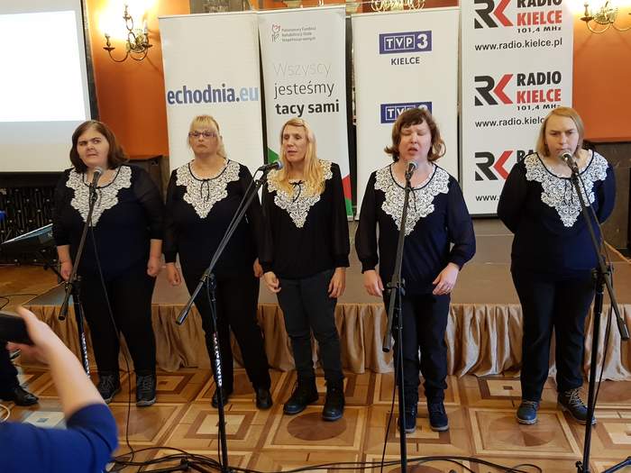 Pokaż zdjęcie: Przegląd Twórczości Osób Niepełnosprawnych Przegląd Twróczości Osób Niepełnosprawnych V