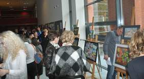 Pokaż zdjęcie: Wystawa prac XV edycji Konkursu Plastycznego w Collegium Da Vinci w Poznaniu