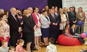 Pokaż zdjęcie: Małopolski Dzień Rodzin Zastępczych pn. „Nakręć się na rodzinę!” z udziałem Premier Beaty Szydło