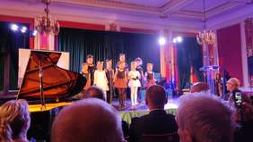 Pokaż zdjęcie: Występy artystyczne