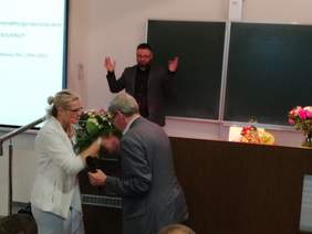 Pokaż zdjęcie: Joanna Sztobryn-Giercuszkiewicz - Kierownik Biura ds. Osób Niepełnosprawnych oraz Władysław Skwarka - Dyrektor Oddziału Łódzkiego PFRON